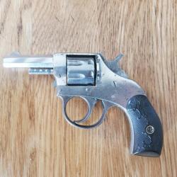 Revolver H&R young america double action  22RF