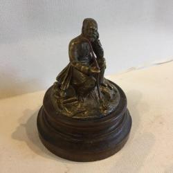 un soldat (artillerie) en bronze de la guerre de crimée