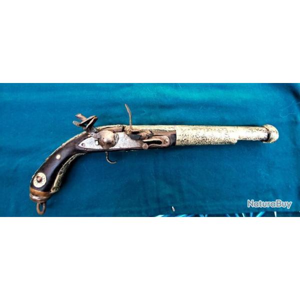 Pistolet de traite    dbut XX -me   Silex   restaurer n20( Livr par Happy post 11)