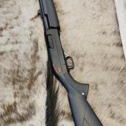Fusil à pompe Winchester SXP cal. 12/76