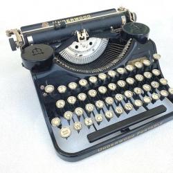 Machine à écrire vintage UNDERWOOD modèle 4 Bank.