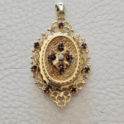 Magnifique pendentif porte photo ancien en or massif 18 carats