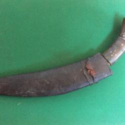 Ancien poignard népalais "kukri" d'un soldat Ghurkha de l'armée britannique