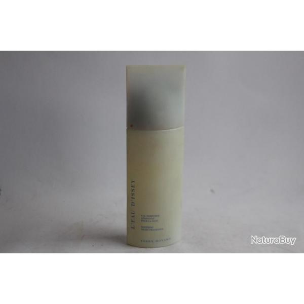 Flacon d'eau parfume apaisante nuit L'Eau d'Issey Issey Miyake 100 ml