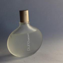 Flacon d'eau de toilette Donna Karan pure DKNY