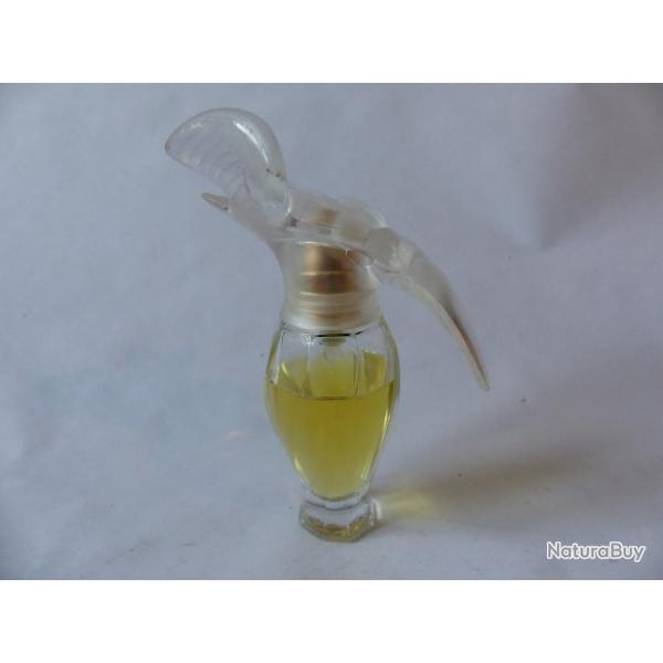 Flacon d'eau de toilette L'Air du Temps NINA RICCI