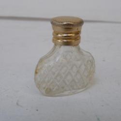 Flacon de parfum miniature échantillon "capricci" NINA RICCI LALIQUE