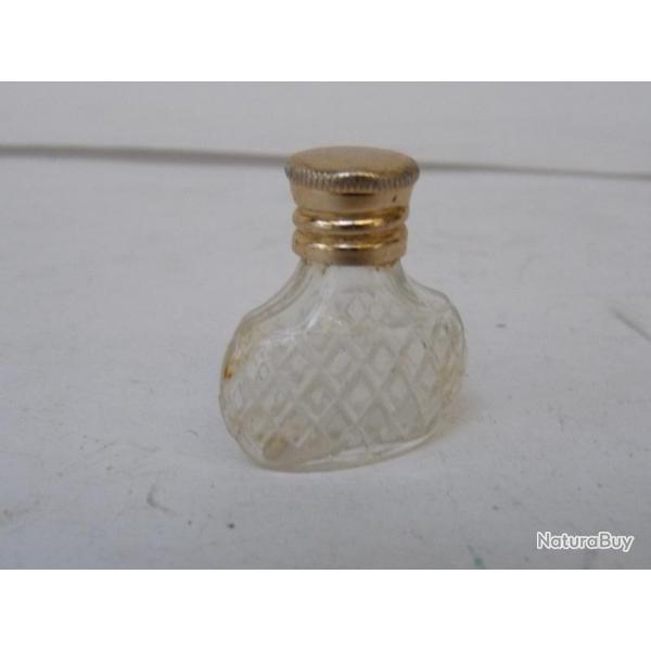 Flacon de parfum miniature chantillon "capricci" NINA RICCI LALIQUE