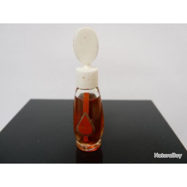 Miniature de parfum Symbole DANA