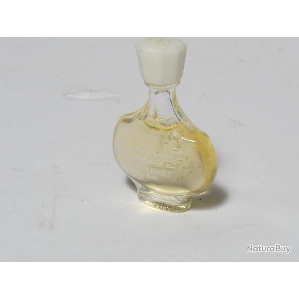 Echantillon de parfum Capricci NINA RICCI  miniature