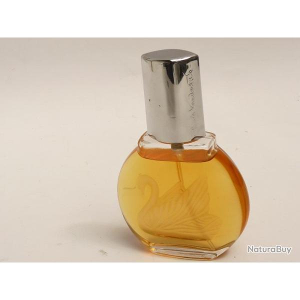 Flacon d'eau de toilette VANDERBILTS  parfums