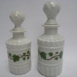 Flacons a parfum  (2) en porcelaine de paris