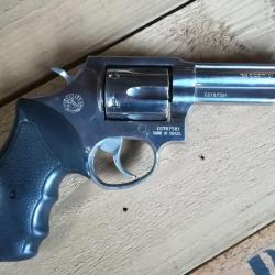 Revolver Taurus 82 S Cal. 38 Sp réf. 581