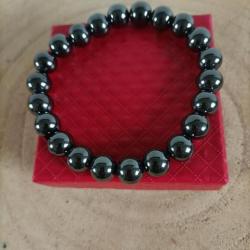 Bracelet  Hématite  perles 10 mm avec écrin
