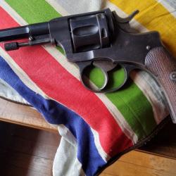Très rare revolver 1887 Nagant suédois en 22lr