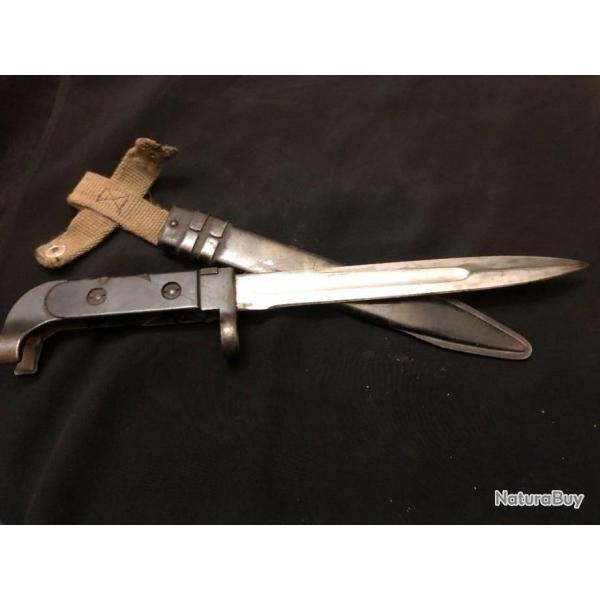 baionettes couteaux armes blanches