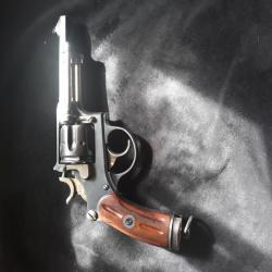 Revolver suisse 1882  2eme mod
