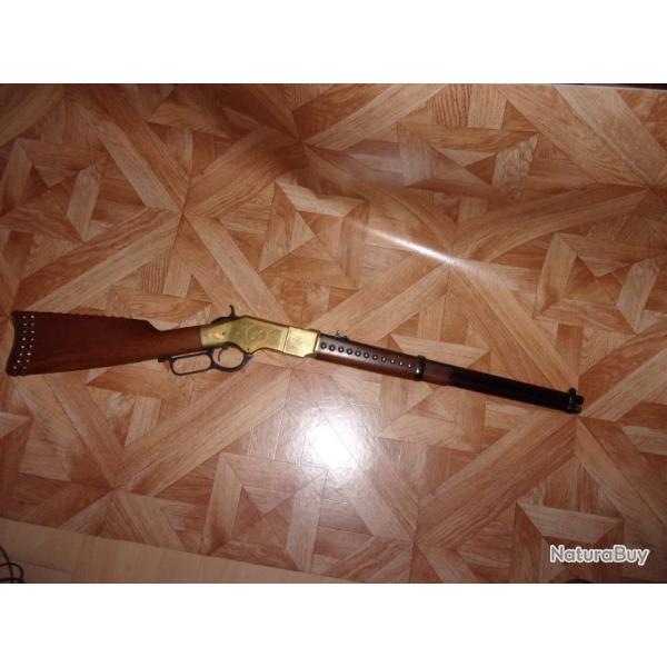 Rare carabine Uberti à levier sous garde Yellow boy en cal 22 Lr