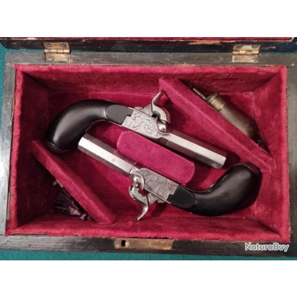 Paire de pistolets  percussion  de Lige Boxlock vers 1850, en tui