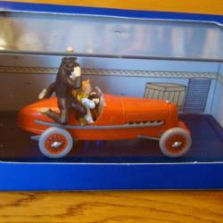 TRES BEAU MODELE REDUIT-1/43&egrave;me DANS LES CIGARES DU PHARAON- Herg&eacute; Moulinsart 2001- R&eacute;f: (2118002)