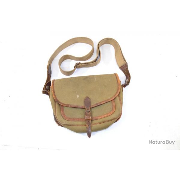 Petite musette ancienne, style militaire. Musette de chasse chasseur, dco maison de chasse vintage