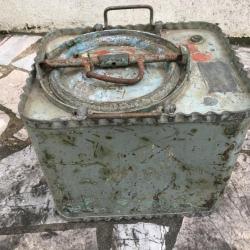 Caisse conteneur à poudre noire laiton et bronze WW2