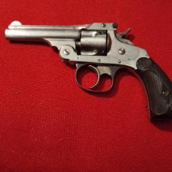 Smith & WESSON DOUBLE ACTION Cal 32 SW . 4 IEME MODEL