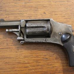 Revolver hammerless 6mm velodog