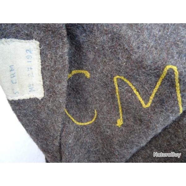 106) lot , Couverture militaire =  laine brode en fil jaune  C M- L F ,, Bon tat . vers=1940