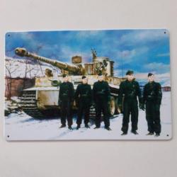 PLAQUE METAL WWII "CHAR TIGRE AVEC EQUIPAGES"