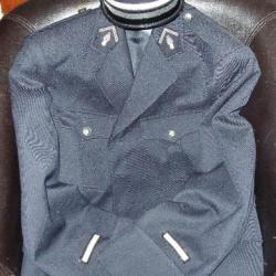 Ancien uniforme de gendarmerie départementale (veste et képi)