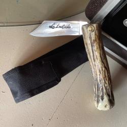 Couteau pliant EUSTACHE Customise bois de cerf clous