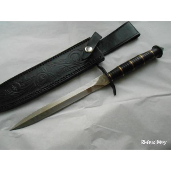 dague grand modele ( lame de 205mm ) parfaite tous out door