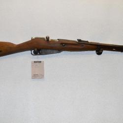 Carabine Mosin Nagant Model 1944 de 1945 avec sa baionnette Calibre 7.62x54r