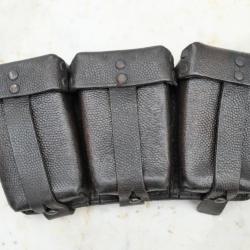 MILITARIA ALLEMAND cartouchière allemande à rivet typique WAFFEN SS provenance terrain Normandie 44
