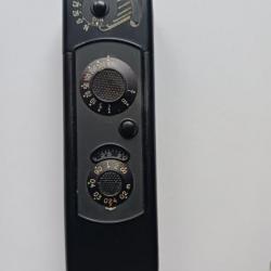 Minox B ancien appareil photos subminiature avec son étui d'origine en cuir