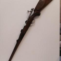 Mauser modèle 98K droitier fût long état comme neuf. Crosse dos de cochon. Fixation à crochets