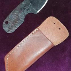 Couteau de ceinture, style "médiéval", forgé à la main