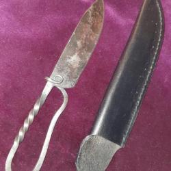 Couteau ''style médiéval / viking" , forgé à la main