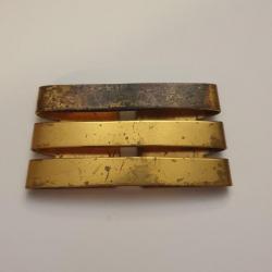 Ancien grade en métal doré