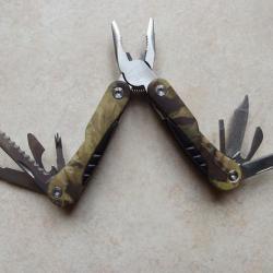 BRADE - Pince multifonction camo 10 outils