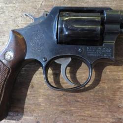 Revolver Smith & Wesson " snub nose" (2 pouces) en calibre 38 SP mod 10/5