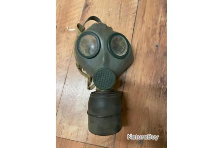 Vends masque à gaz militaire, versé à la défense passive - Masques à gaz  (10354951)