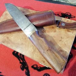 Grand couteau de Bushcraft Lame damas 256 couches manche bois avec étui cuir cousu main