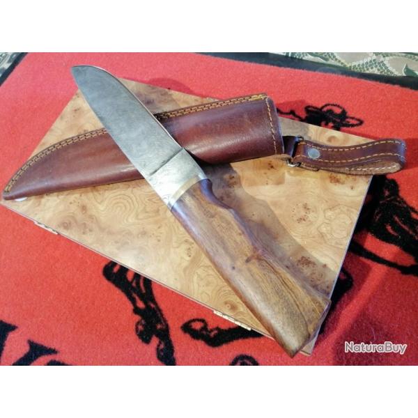 Grand couteau de Bushcraft Lame damas 256 couches manche bois avec tui cuir cousu main