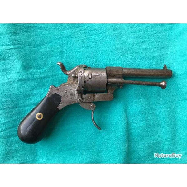 pistolet revolver type Lefaucheux 7mm St. Etienne (479 B)