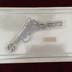 réplique miniature métal  Pistolet à Rouet   "  PUFFERS   "