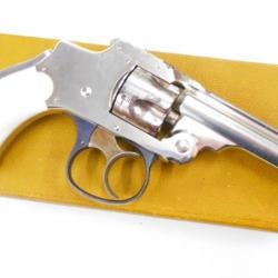 Superbe Smith & Wesson Safety calibre .32 avec sa boîte d'origine.