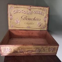 ancienne boite à chocolat en bois