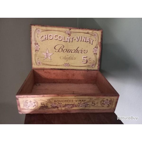 ancienne boite  chocolat en bois